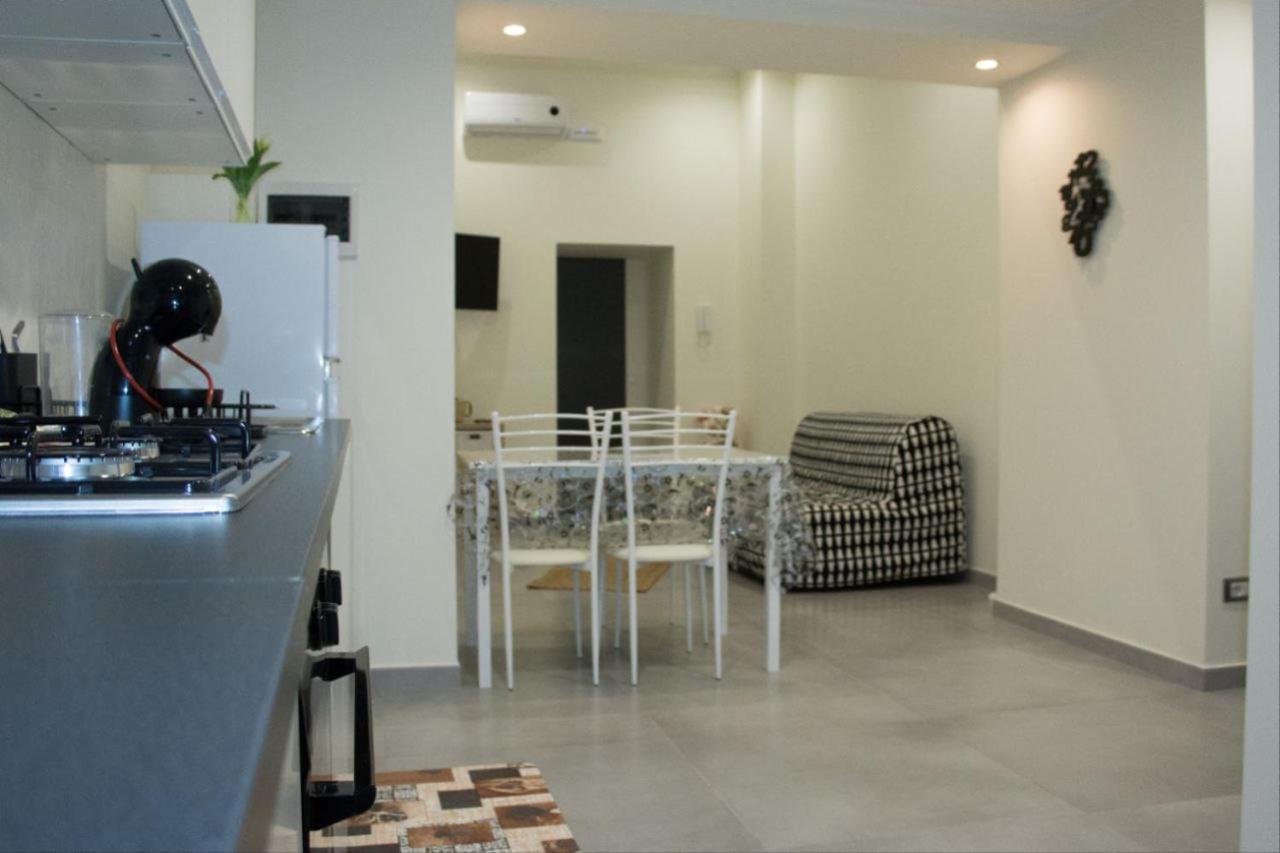 Suite Meghan Home Catânia Exterior foto